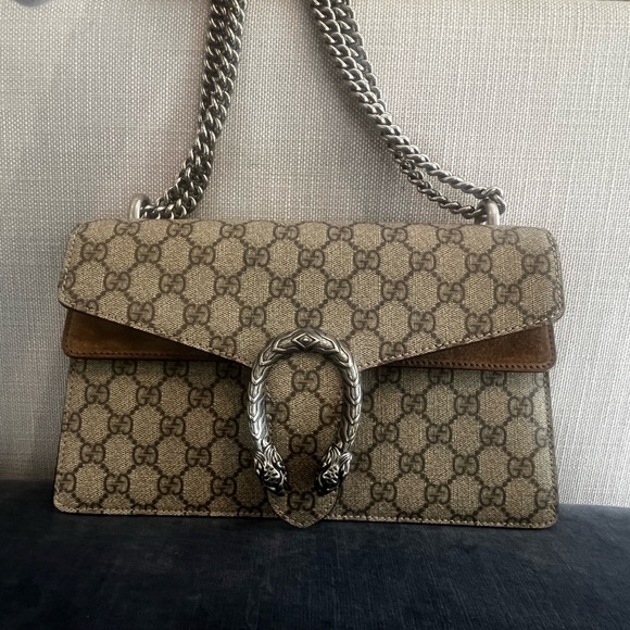 Mint Condition Gucci Dionysus handbag . See my other reviews of designer bags! - Picture 2 of 15